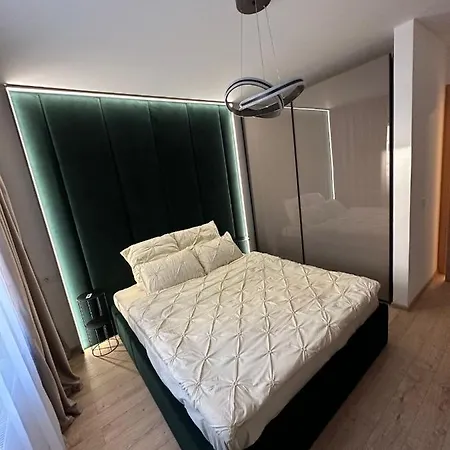 Coresi Luxury Lägenhet